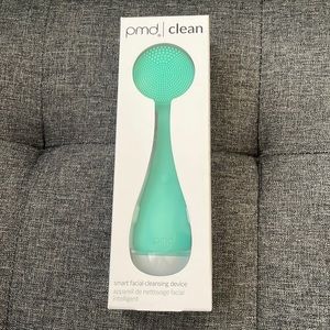 Pmd facial cleaner